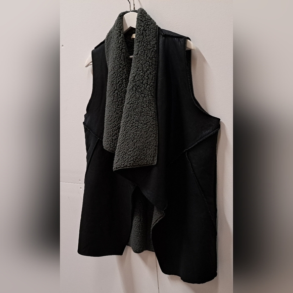 Cherish Women's Open Vest Faux Leather Faux Shearling Winter Jacket Size Large - Picture 4 of 9